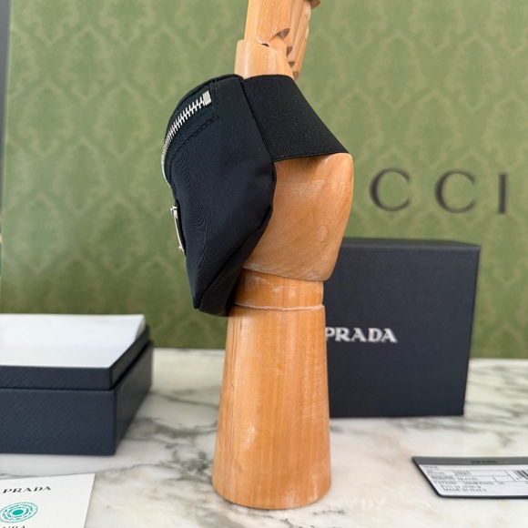 PRADA 2TT095 2DMK F0002 Re-Nylon Mini Pouch arm band - Picture 10 of 13